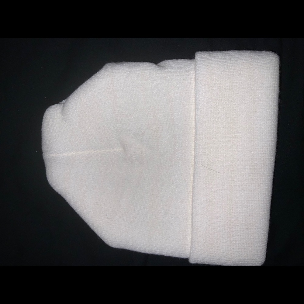 Winter Hat. - Picture 3 of 4